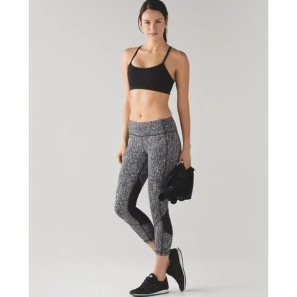 Lululemon Pace Rival Crop Leggings Women 4 Black White Pattern Running Training - Picture 1 of 11